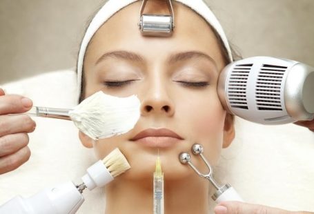 Facials For Glowing Skin In Parlor